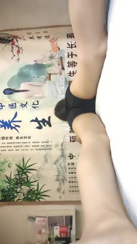 20210802,【权哥按摩推油私密】,新人,22岁年轻小白领,苗条美腿,粉色蝴蝶穴,直接潮喷了,湿了一片<script src=
